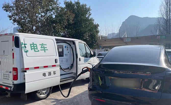 阿克陶汽车搭电