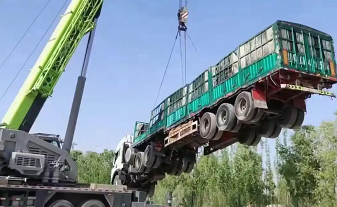 阿克陶道路脱困救援案例